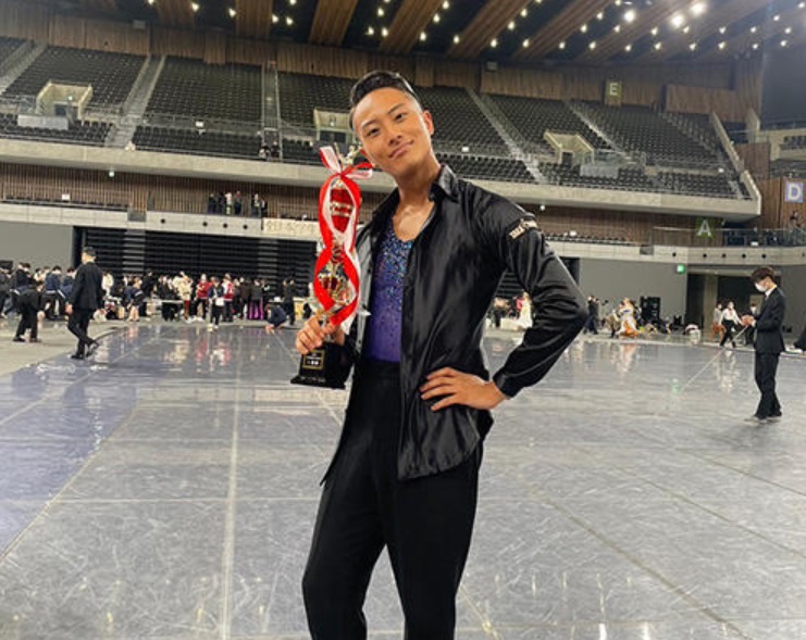 全日本学生競技ダンス選手権大会のルンバの部で優勝